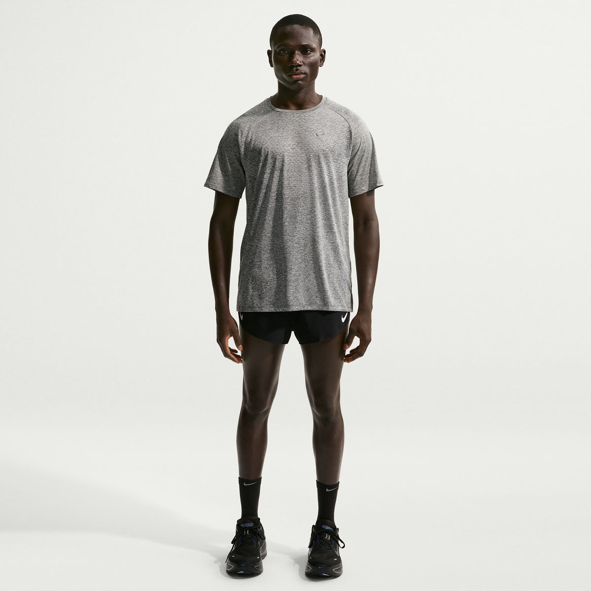 Nike Stride  Running shirt Men - grey, silver