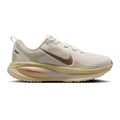 Vomero 18 Neutralschuh Damen - creme, gold