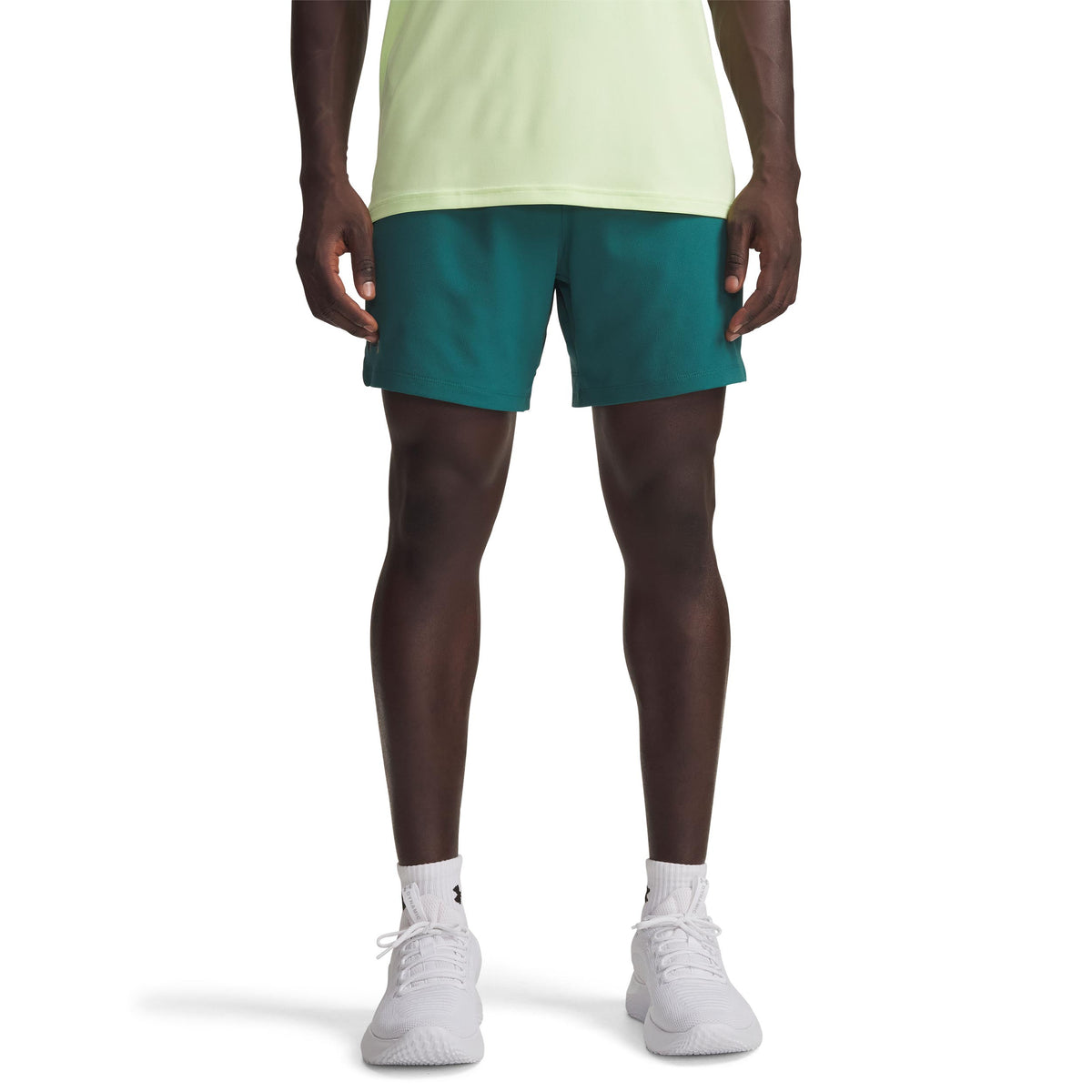 Under Armour Vansih Woven 6in Shorts Men-green, matte black