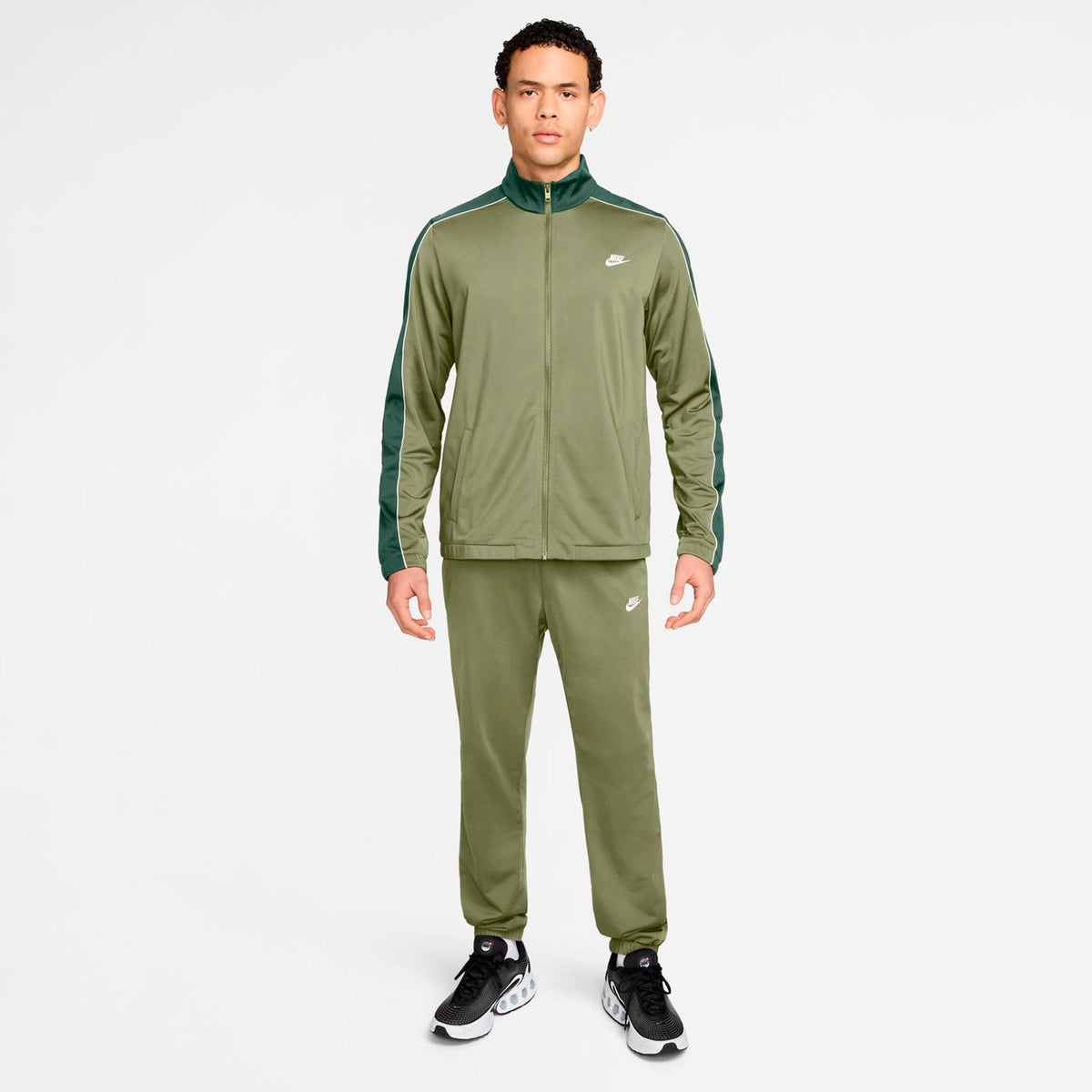 Nike Club Trainingsanzug Herren - oliv, weiß