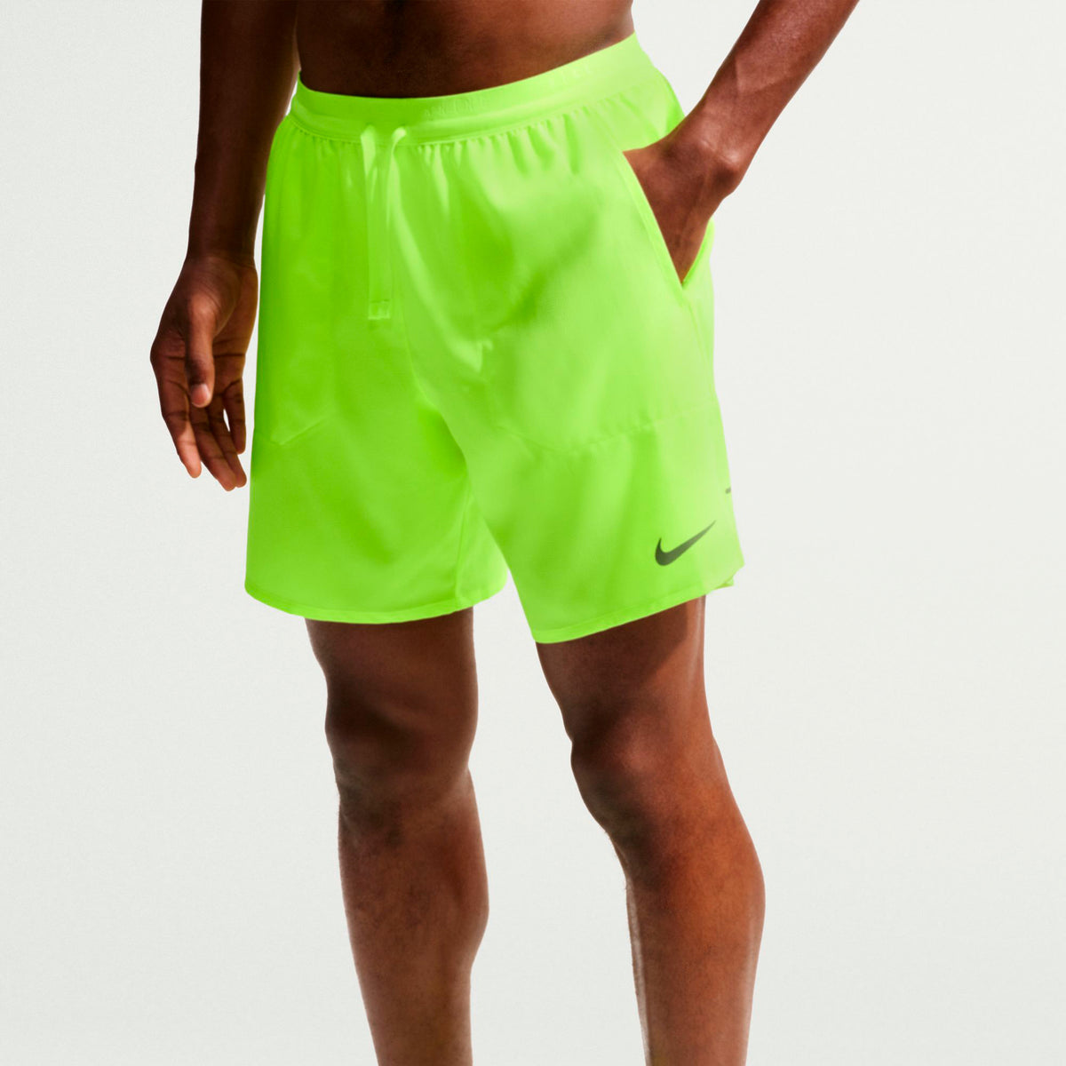 Nike Stride 7in  Running shorts Men - neon yellow, silver